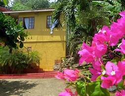 La Familia Guesthouse