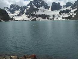 Elysium Inn Guest House