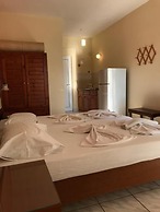 Village Inn Studios & Family Apartments