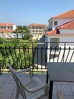 Village Inn Studios & Family Apartments