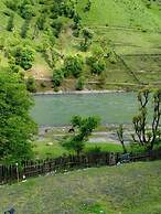 Apex Inn Trackers Sharda Kashmir