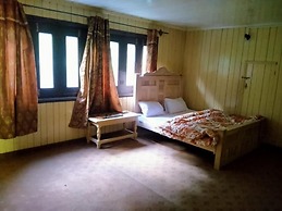 Apex Inn Trackers Sharda Kashmir