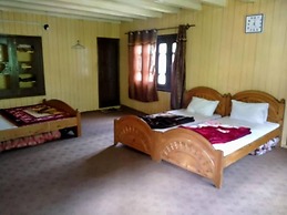 Apex Inn Trackers Sharda Kashmir