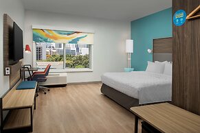 Tru by Hilton Miami West Brickell