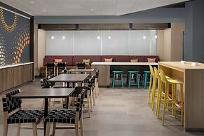 Tru by Hilton Miami West Brickell