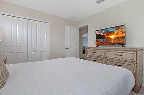 Lakeview Home w/ Private Pool & Free Water Park!