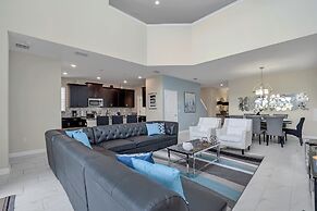 Lakeview Home w/ Private Pool & Free Water Park!