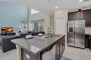 Lakeview Home w/ Private Pool & Free Water Park!