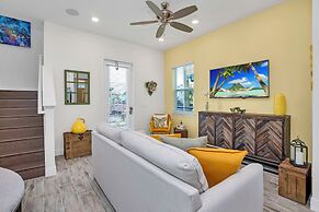Margaritaville Cottage, Private Pool, Near Disney!