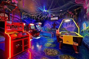 Private Pool& Spa Pool Table Free Resort Access!