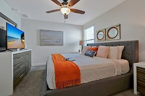 Private Pool& Spa Pool Table Free Resort Access!