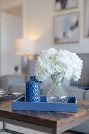 Condo w/ Prime View of Lake, Pool & Fireworks!