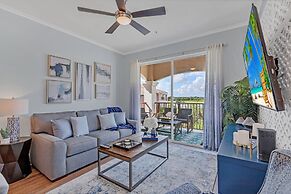 Condo w/ Prime View of Lake, Pool & Fireworks!