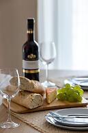 Jantaris Apartments by Renters