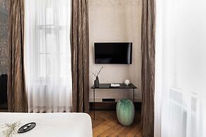 Zola Hotel - Palais de Bohème