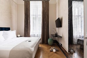 Zola Hotel - Palais de Bohème