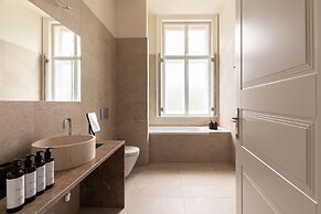 Zola Hotel - Palais de Bohème