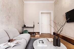 Zola Hotel - Palais de Bohème