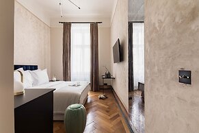 Zola Hotel - Palais de Bohème