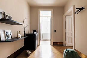 Zola Hotel - Palais de Bohème