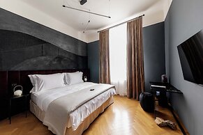 Zola Hotel - Palais de Bohème