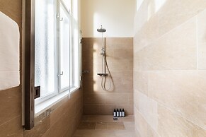 Zola Hotel - Palais de Bohème