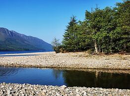 Lochside, 1 The Corries