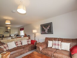 Lochside, 1 The Corries