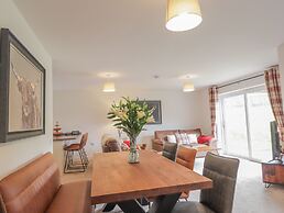 Lochside, 1 The Corries