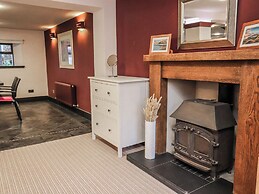 Mary Ann Apartment