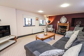 Mary Ann Apartment