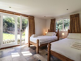 Y Felin at Coed Cadw