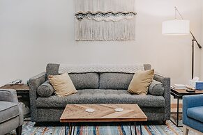 52gs - Hot Tub - Wifi - Pets Ok - Wood Stove - Sleeps 6 2 Bedroom Home