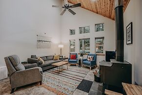 52gs - Hot Tub - Wifi - Pets Ok - Wood Stove - Sleeps 6 2 Bedroom Home