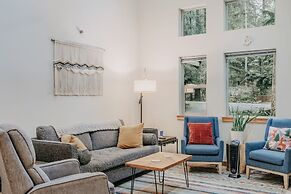 52gs - Hot Tub - Wifi - Pets Ok - Wood Stove - Sleeps 6 2 Bedroom Home