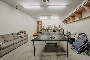 52gs - Hot Tub - Wifi - Pets Ok - Wood Stove - Sleeps 6 2 Bedroom Home