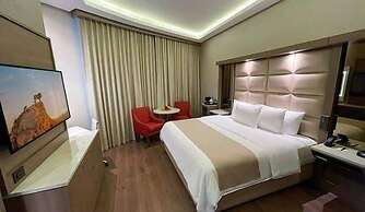 Safi Royal Luxury Metropolitan