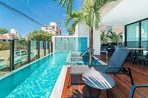 Apartamento com piscina 4 quartos - 705