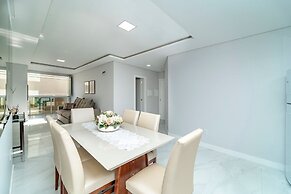 Apartamento com piscina 4 quartos - 705