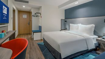 Holiday Inn Express Qingdao City Center, an IHG Hotel