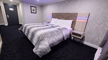 Bayview Inn Motel - Adults Only