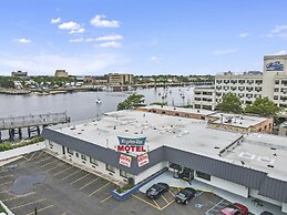 Bayview Inn Motel - Adults Only