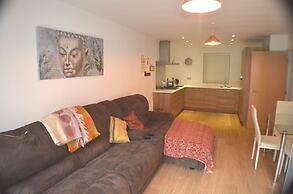 360 Serviced Accommodations - Brentwood 2 Bedroom Executive Apartment 