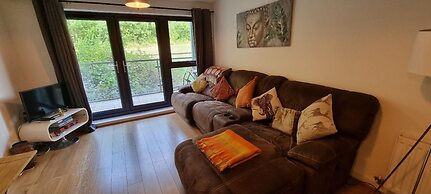 360 Serviced Accommodations - Brentwood 2 Bedroom Executive Apartment 