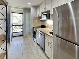 1110kbsurf227kbsnco - Kihei Bay Surf 227