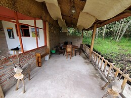 Balcon Al Cotopaxi Hosteria