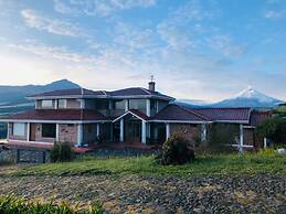 Balcon Al Cotopaxi Hosteria