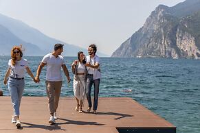 Aris Apartments & Sky Pool - Tonelli Hotels - Adult Friendly