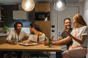 Aris Apartments & Sky Pool - Tonelli Hotels - Adult Friendly