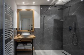 Aris Apartments & Sky Pool - Tonelli Hotels - Adult Friendly